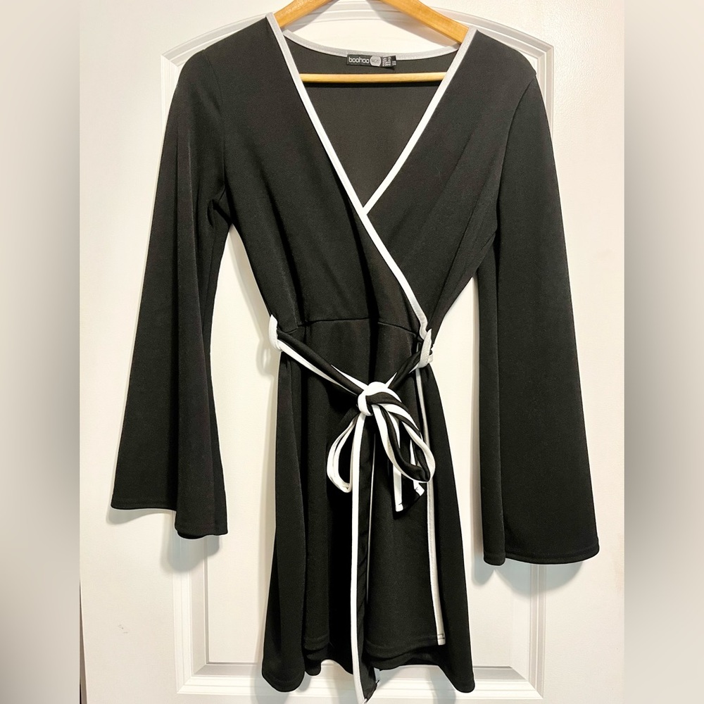 Black & White Kimono Mini Dress with Belt